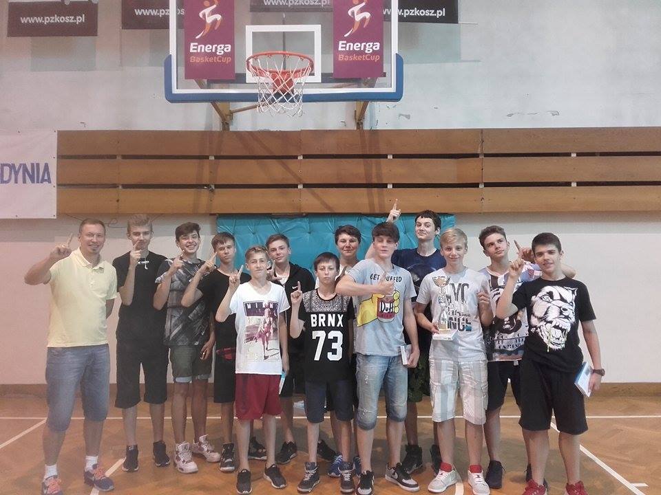 MŁODZICY SPÓJNI STARGARD WYGRYWAJĄ TURNIEJ „NETZ CUP” W GDYNI